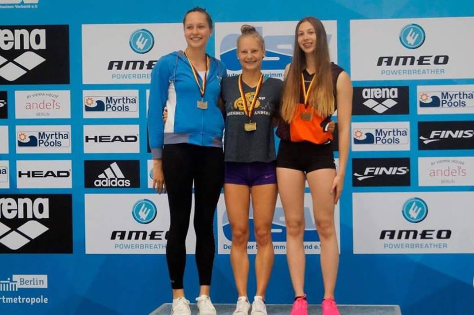 Alexandra Arlt sprintet über 50m Freistil zu Gold. (c)Foto:P.Bräunlich
