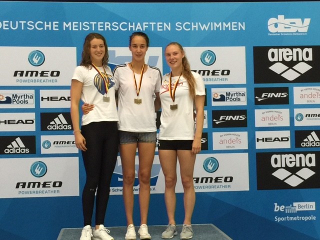 Gold über 200m Rücken an Lea Marsch. (c)Foto:A.-K.Neumann