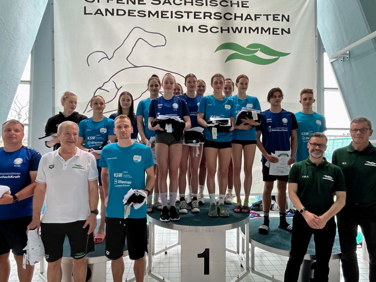 Ehrung der Trainer und einer Auswahl der Schwimmerinnen und Schwimmer des Schwimmteams Sachsen 2023