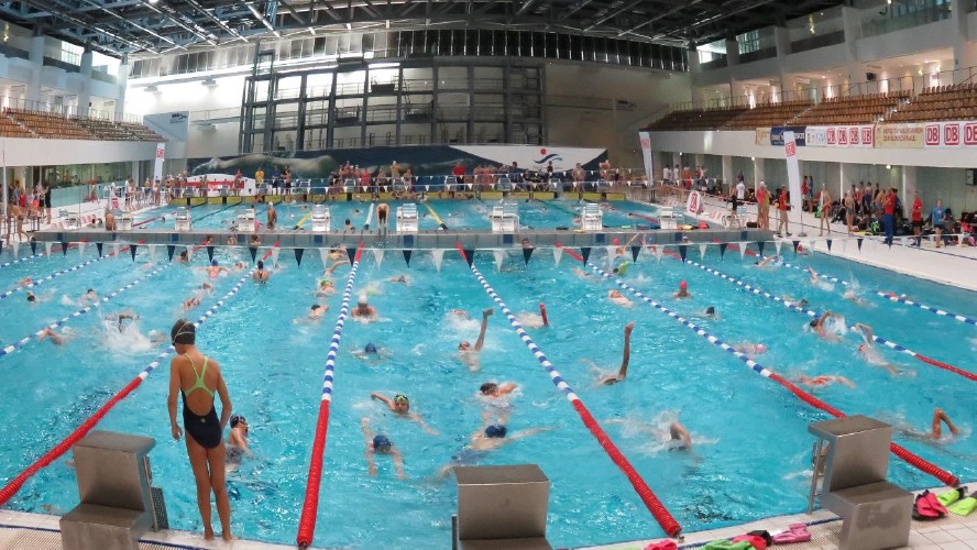 Schwimmhalle im Europasportpark Berlin
